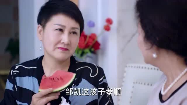 女方家庭强势吃瓜视频,女方家庭强势背后的家庭权力博弈揭秘