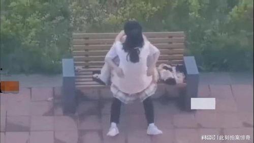 情侣吃瓜的视频在哪看,热门视频平台独家放送