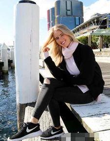 吃瓜女大学生网红视频,女大学生网红的吃瓜日常揭秘